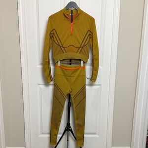 Fabletics Seamless Athleisure/Activewear Set Small